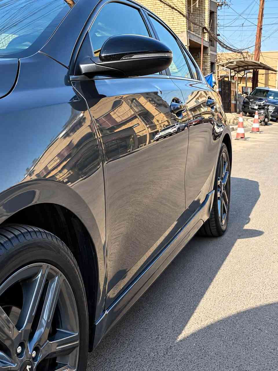 فورتي 2021 GT Line لون نفطي فول مواصفات حساسات رادار امامي بصمه تشغيل عن بعد السياره جاهزه صدر جديد تخم تاير جديد مناقصها اي شي ماشيه 77mil ضربتها جاملغ وبنيد جهة السياره ورقم الشاصي موجود بالصور

السياره داخله معوقين باقيلها سنه وتصير حره 

سعرها 12700 
مكان السياره بالكراده
***********
