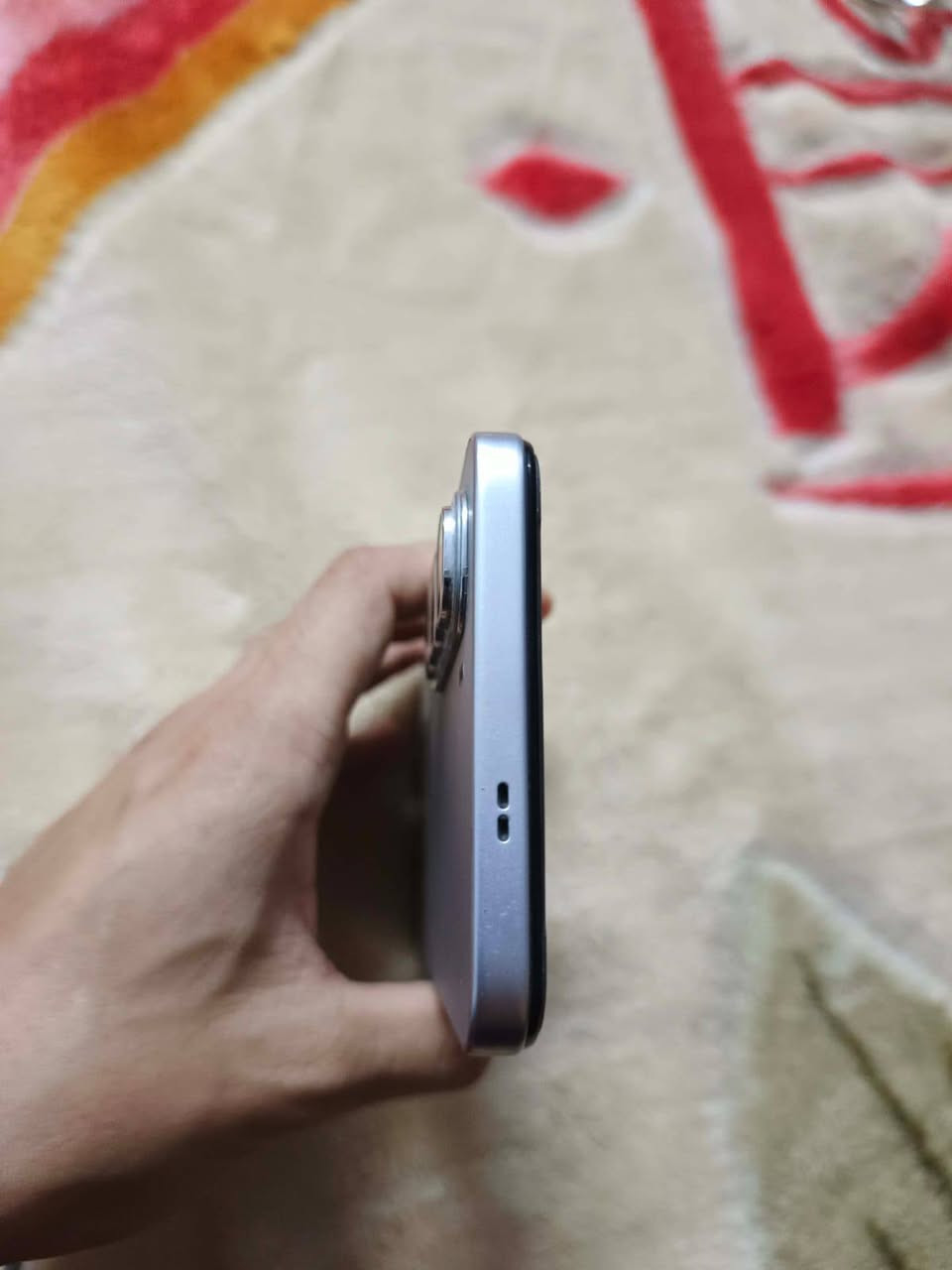جهاز infinix 60i للبيع
مواصفات الجهاز 
بشاشة قياس 6.7 بوصة بمعدل تحديث 120 هرتز، وبطارية بسعة 5160 الشاشةالحجم: 6.7 بوصة.النوع: IPS LCD.الدقة: HD+ (720×1600 بكسل).معدل التحديث: 120 هرتز لتجربة سلسة.السطوع: 700 شمعة (تتحمل ضوء الشمس)  والذاكرةالمعالج ثماني النواة.ذاكرة الوصول العشوائي (الرام): من 4 إلى 8 جيجابايت.نظام التشغيل: أندرويد. الكاميراتالكاميرا الخلفية: بدقة 50 ميجابكسل.تصوير الفيديو: يدعم حتى دقة 1440 بكسل البطارية والتصميمسعة البطارية: 5160 مللي أمبير.سُمك الهاتف: نحيف بقيمة 7.7 ملم.الوزن: 188 جراماً.مقاومة الماء والغبار: معيار IP64 (ضد رذاذ الماء). مراجعة الهاتف وأداءه بشكل عملي 
سعر الجهاز 225وبيه مجال للطيبين 
التواصل على هاذا 
الرقم ***********
