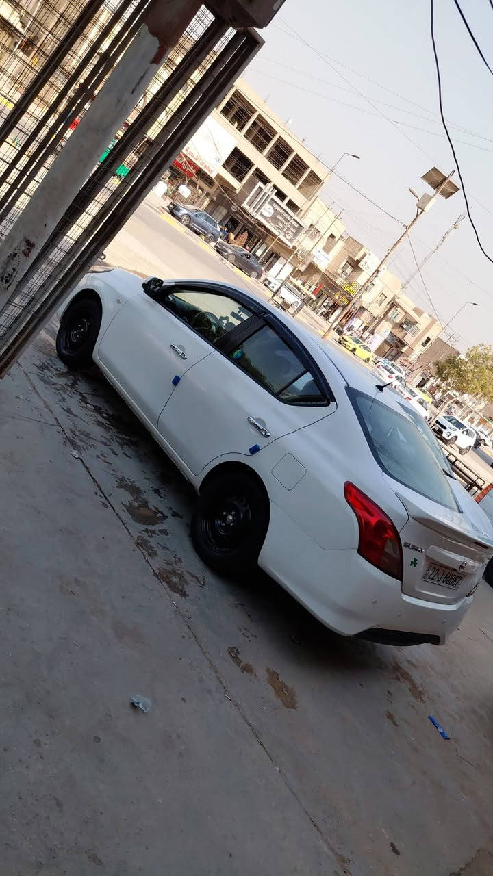 سلام عليكم نيسان سني هندي اصل بليته زركه 
رقم اربيل بسمي تحويل او وكاله رقم جديد سنويه جديده كامله وجاهزه السياره مكينه كير تبريد حداده كهربائيات كفاله عامه 
الضرر موضح بلسونار نضيفه وجديده السياره مابيه نقص برغي 
السعر ١٠٠$وبيه مجال قليل بدون زحمه عليك السعر ميفيدك عوف المنشور السوك والكروبات كلشي بي والسعر التريده انته 
والسياره مال جناي ماشيه ١٣٠ألف المكان بغداد البياع حي العلام 
التصال *********** واتس اب وتصال خط فقط تعجبك السياره والسعر يعجبك اخليك علئ راسي ميعجبنك اعبر المنشور تحياتي للجميع

نص مكتوب في الصور:
- الخميس
- خلیج