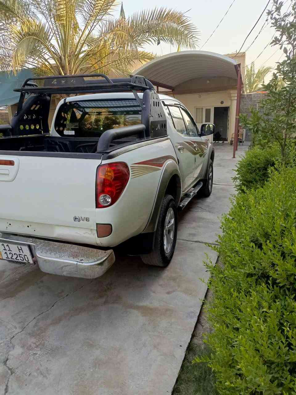 للبيع متسيبوشي بيكاب بانزين موديل 2015 كير وتماتيك فور ويل سعر 145 وبيهه مجال ***********
