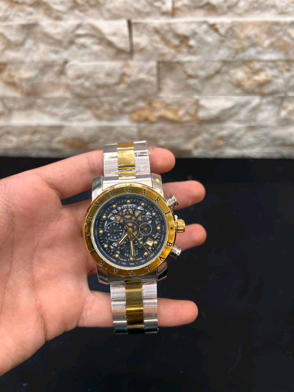 ⌚✨ أناقة الوقت تبدأ من هنا ✨⌚

🔥 ساعات راقية بتصاميم عصرية وفخمة
💎 جودة وأناقة تليق بكل مناسبة
🎁 اختيار مثالي إلك أو هدية لشخص تحبه

📦 توصيل لجميع أنحاء العراق 🇮🇶
💰 أسعار مناسبة ومنافسة
📲 للطلب والاستفسار واتساب: ***********

✨ لا تخلي الوقت يمشي بدون أناقة…
⌚ اختار ساعتك وخلي حضورك يحچي عنك 🖤

━━━━━━━━━━━━
👑 الجود لبيع الساعات
⌚ وقتك… يستاهل الفخامة ✨