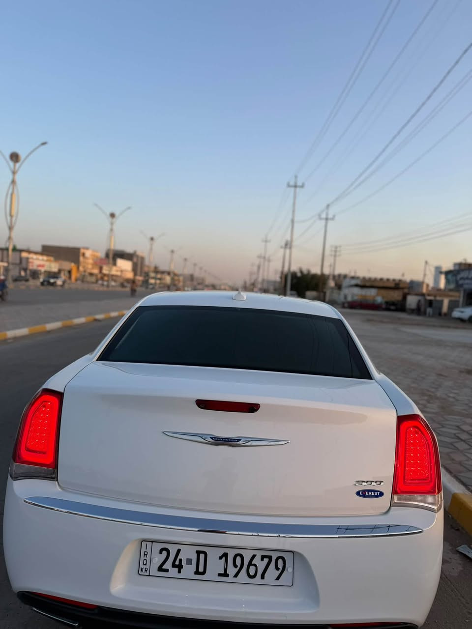 🚗 كرايسلر أوباما (Chrysler) موديل 2018 للبيع 🚗
الحالة: حادث: كفالة عامة / وارد: كندي
​اللون: أبيض
​المسافة المقطوعة: 58 ألف ميل
​الرقم: دهوك (تحويل مباشر ثاني يوم)
​المواصفات الفنية: قير، محرك، وتبريد مكفول بالكامل 🛠️
​النظافة: السيارة كلش حلوة ونظيفة وتناسب الجناي ✨
​💰 السعر: 276 ورقة ($27600) (وفيها مجال بسيط للمشتري الجاد)
مكان السياره ديوانيه 
​📱 للاستفسار والتواصل:
​***********
​***********
