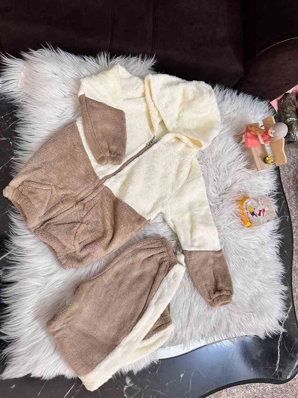 👗👕 أيفا ستور لملابس الاطفال والنسائي 👗👚
🔥 عرض نار  فتره محدوده/ سعر القطعه ٧,٥٠٠
🔥 عرض نار فتره محدوده / سعر القطعتين ١٣ الف
         تراكات ولادي و بناتي فرو درجه اولى 
  متوفر قياسات من عمر ٦ اشهر  الى ٥ سنوات 
                       متوفر ١٥ لون 🌈
📱لاستفسار والحجز  *********** واتساب
