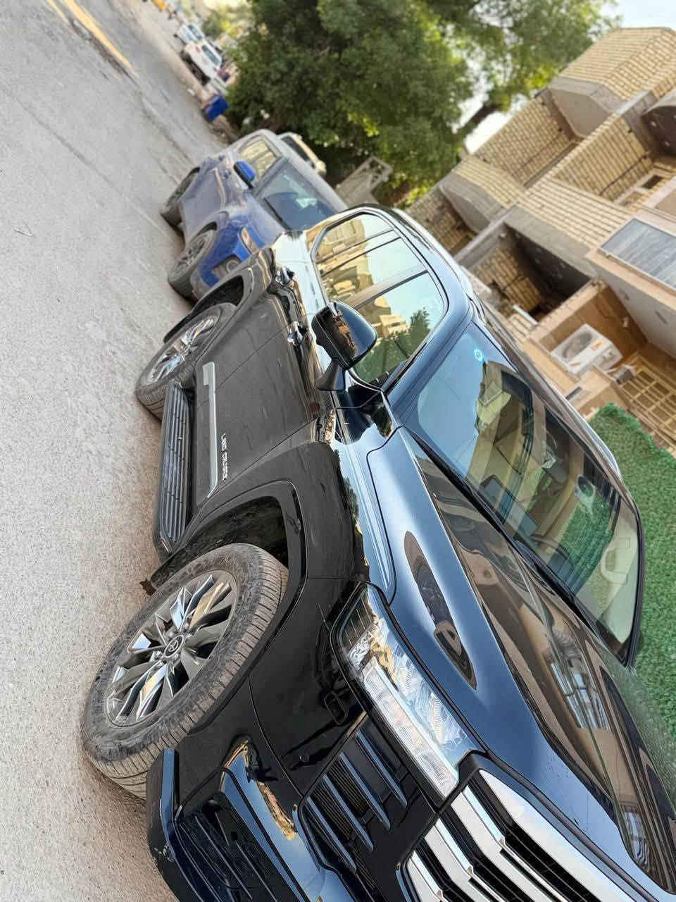 السلام عليكم الاندكروز المتدد
توين توربو سياره مكفولة 
مغلفه بي بي إف بل كامل 
***********
سياره ماشيه 40 الف 
سعر 72 الف
