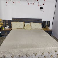 للبيع جرباية مع كومديات اثنين مع مندر ضغط عالي جديد اتصال 07746492810