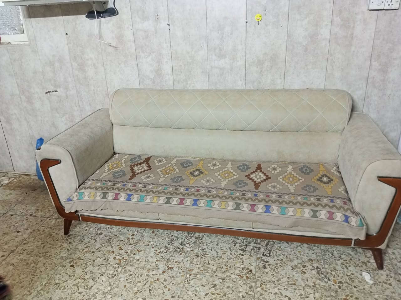 عشر مقاعد نظيف 225 بمجال واتساب ***********
