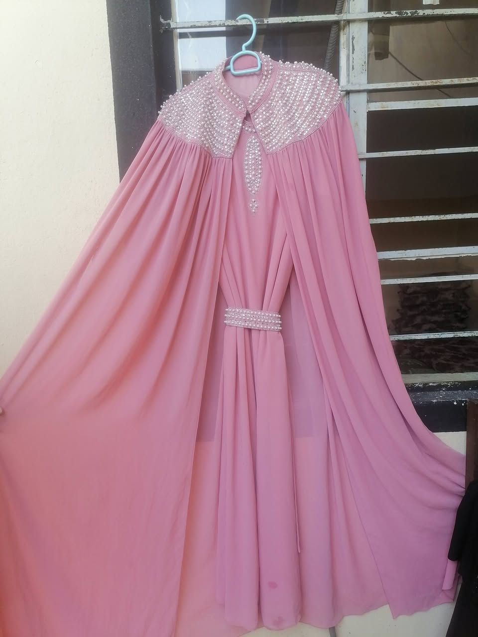 قفطان • لبسة وحدة • مستعمل مرة