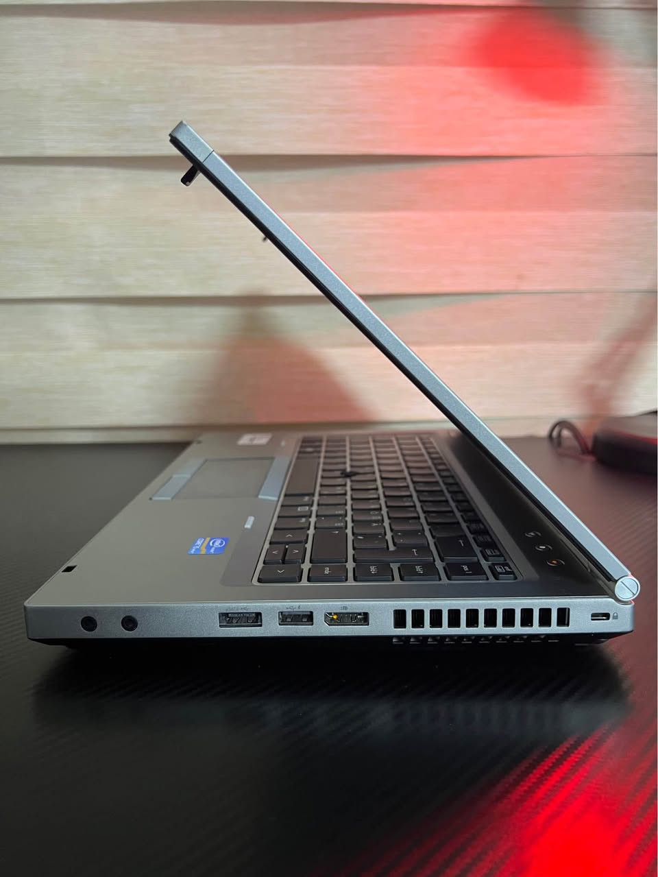 HP EliteBook 8560w • رام 16GB • NVIDIA Quadro 1000M