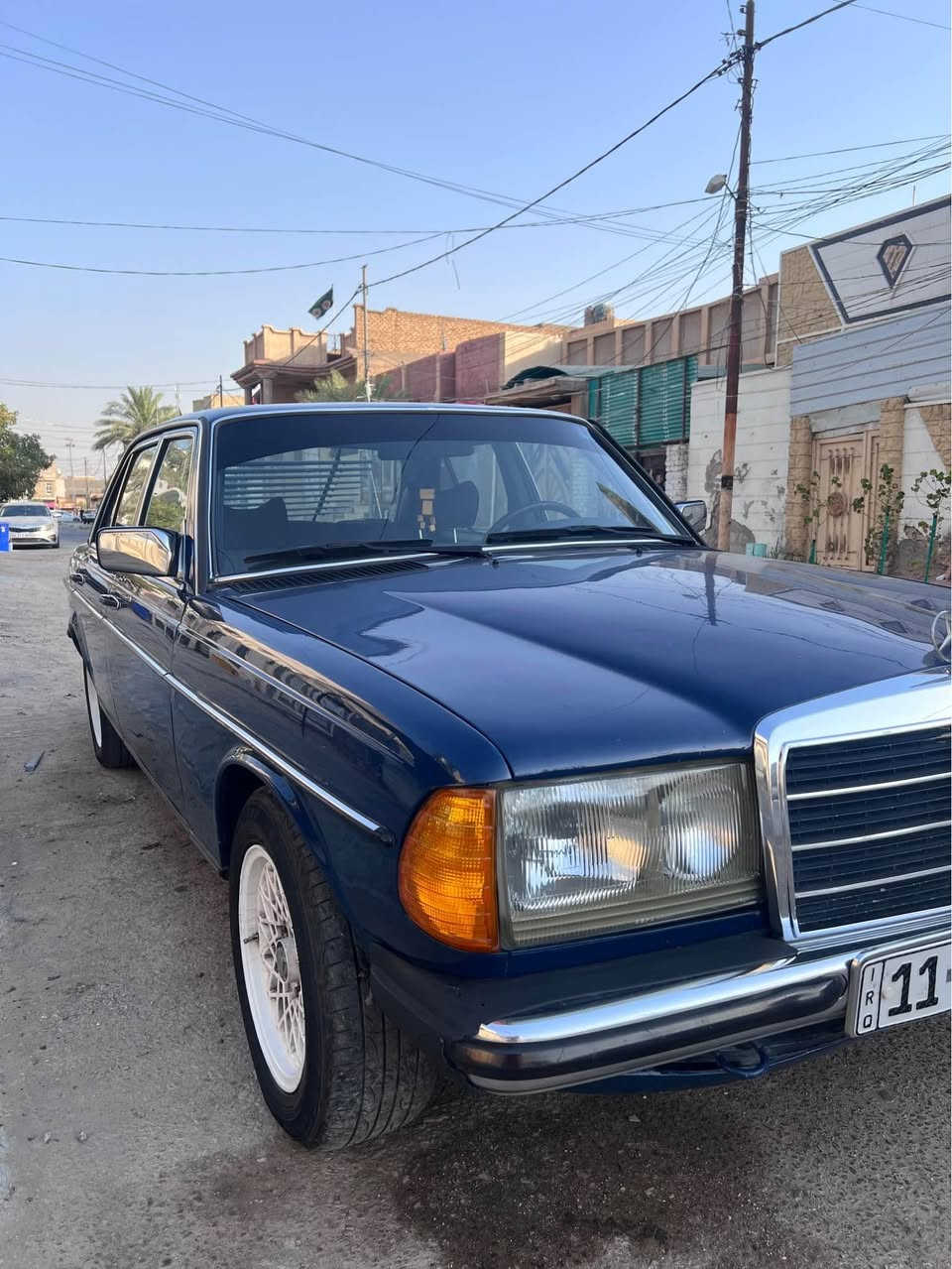 مارسدس مرور / ابو جحيل
موديل 1984 محوره بطة
سنوية جديده بأسمي هزه منتهية
السياره كلش نظيفه صبغ حزام
الشواصي نظيفه بدون خياس
التكم والقماره بلاد
تبريد شغال والكهربائيات كلها شغالة
العنوان كربلاء حي الحر
***********
السعر 70 بيها مجال بسيط كربلاء, العراق
