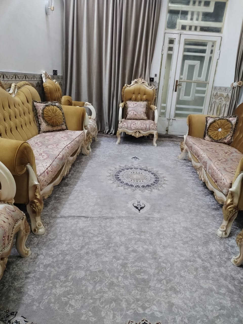 بيت بل قدس ١١٢ متر عل ساحه طابق واحد كامل. ***********
