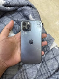 يا الله  ايفون ١٢ برو ماكس ذاكره ٥١٢ شاشة مكسوره بس شغاله وظهر مثل ما ...