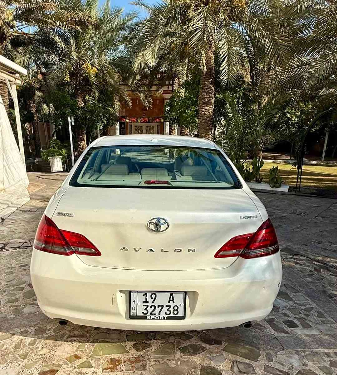 السلام عليكم
افلون 2009 خليجي ليمتد 
كفاله عامه عدا الدعاميات 
بيها بارد كم مكان 
جاهزه من كل النواحي حدادية تايرات منظومة تبريد ماشيه 200 الف كيلو 
رقم كربلاء بأسمي 
السعر 140 ورقه و بيها مجال بسيط
مكانها كربلاء الحسينية
للأستفسار 
***********
***********
