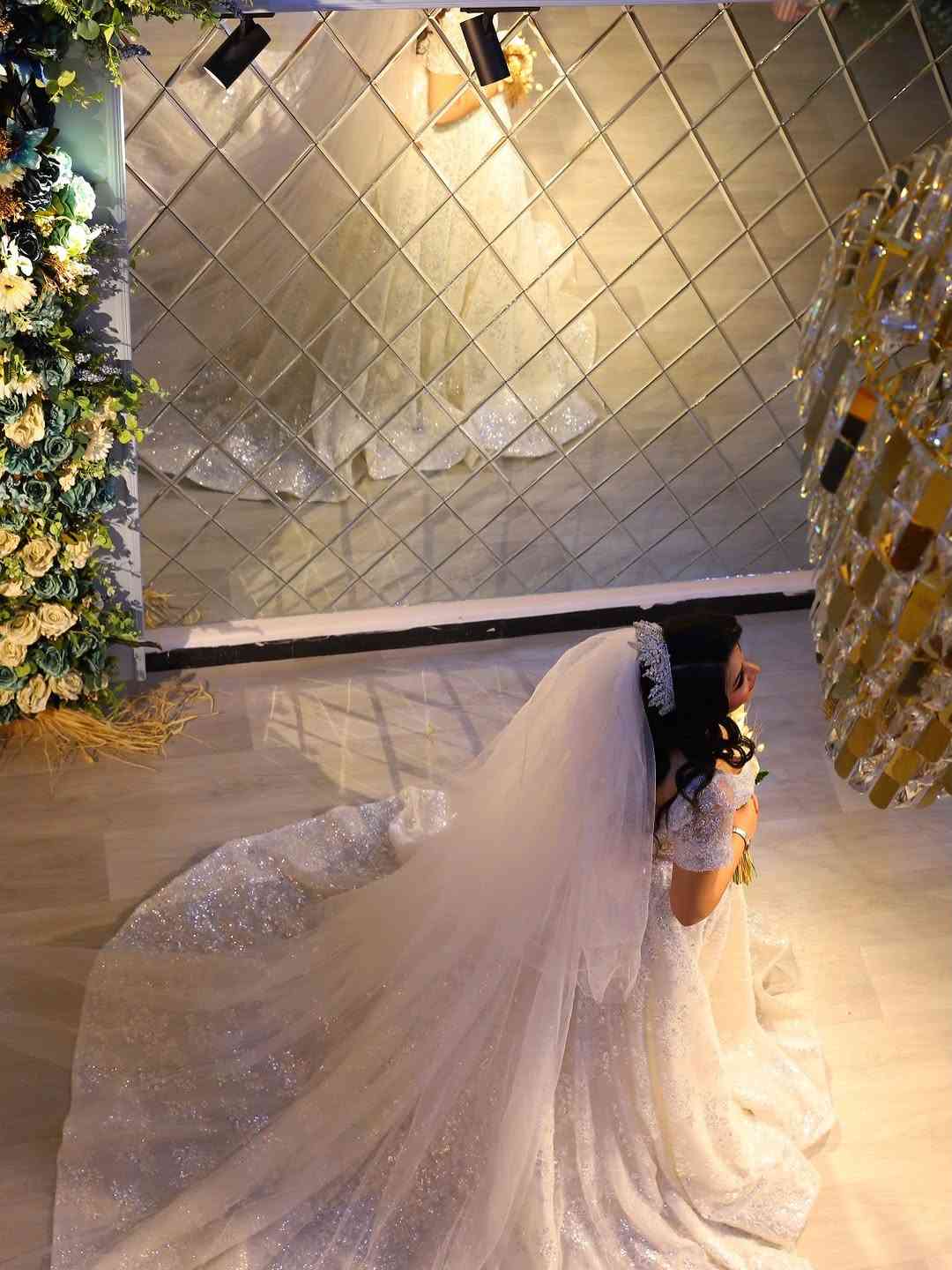 Global Boutique | كلوبل بوتيك ✨
فساتين زفاف 🤍
فساتين خطوبة وعقد ✨
فساتين مدعوات 👗
فساتين تخرج 🎓 👩‍🎓 

تميزي بفساتين سهره مبهره تأخذك لعالم الاناقه والجمال 💗 👑 

🔹 متوفر نظام البيع والإيجار
🔹 قياسات صغيرة & قياسات خاصة حسب الطلب

🚚 توصيل مجاني إلى كافة المحافظات
📍 البصرة – الجزائر، خلف شنشل مول
