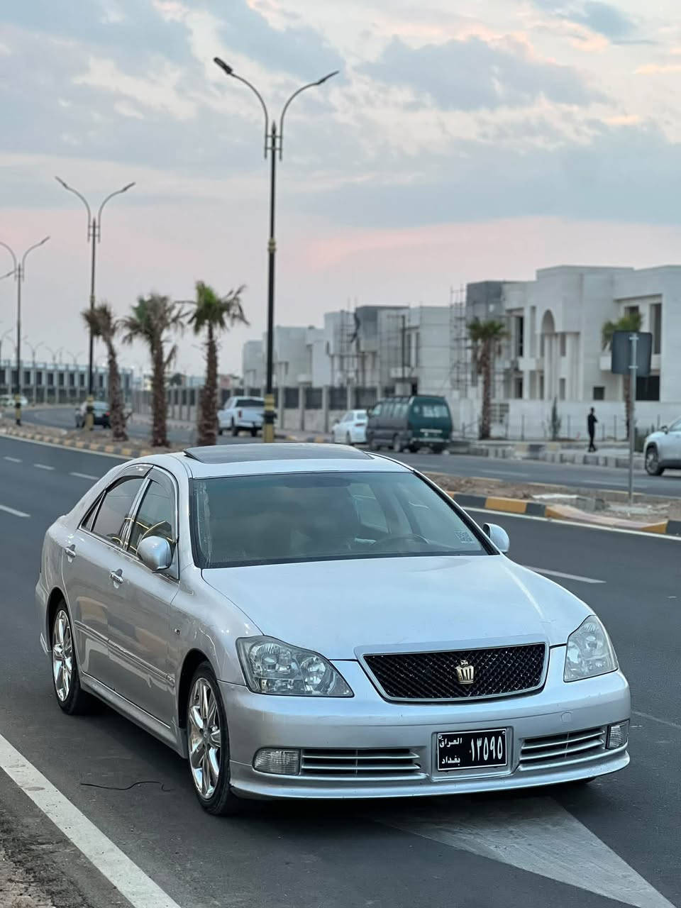 كراون • ٢٠٠٥ • ١٨٢٠٠٠