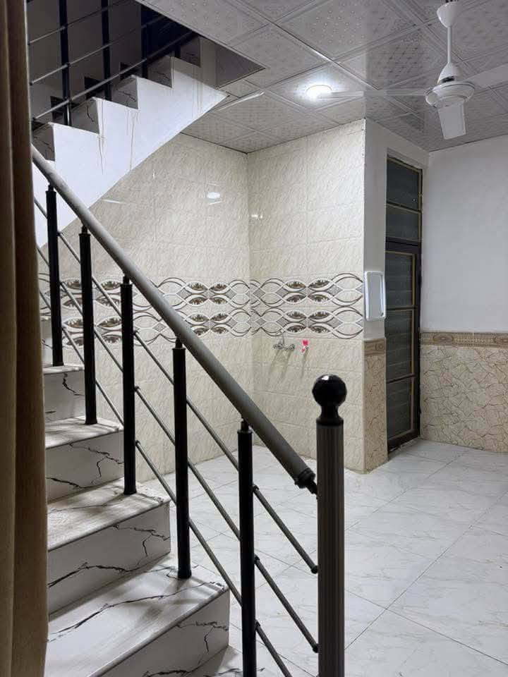 بيت للايجار🏠  50 متر الايجار سارع بلحجز سعره مناسب
مقابل ملحق قريه الغدير عمود 321بلخط الثاني قريب  شارع  قريب علا سوك جميع الخدمات متوفره يمه 

📍 الموقع: محافظة النجف الأشرف

بيت 50متر بناء جديد تانكي وصخان بي لبيت كامل معايزه شيء خط مولد بي لبيت  جاهز للسكن

🟠 تصميم الخارطة : 

غرفه  - صالة  -صحيات  -مطبخ - منور 

سطح مطبك شتايكر 

ــــــــــــــــــــــــــــــــــــــــــــــــــــــــــــــــــ

سعر الايجار 175 كل شهر بشهره 

او من خلال الارقام التالية

 ***********
