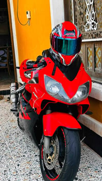 F4i600cc الدراجه كفاله عامه الدراجه نضيفه تجي وتفحص بيها مشكله وحده ال...