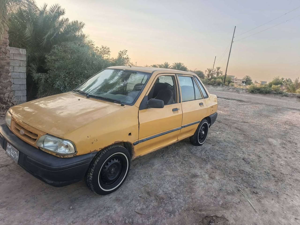 سايبه 11محرك وكير مكفول تخم تاير جديد صدر جديد شاصي معمر مكفول تبريد بس كمبريسر مصفره هيئه وغرامه عليها 50الف اكعدك وي راعيها سعر 14 ورقه وبيها مجال قليل  مكاني صويره  خاص مفتوح او تصال ***********

