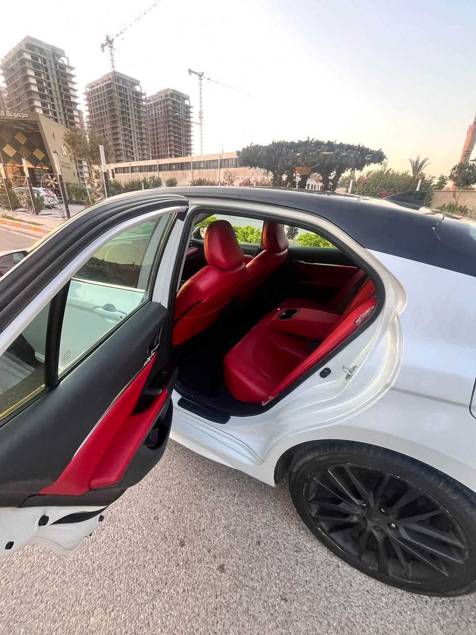سلام عليكم ***********سعر السياره 205واذا اكو مراوس هايبرد على كد 120اقل الافضل هم تيوتا بين قوسين كورلا واكو ارخص بعد احسن رقم اربيل 

السياره بيه جنطه وجاملغ وباب سطحي ما داخل ابد ولا اكو كص كله على البلاد ما مبدل شي معدل ومصبوغ الضربه مالته ابد مو قويه

السياره مفوله من كلشي فىه xseبانورما 
نضيفه السياره مكينه نضيفه شرط الفحص
(مكانه بغداد اليرموك الاربع شوارع)السياره يحتاجله بولش بس
