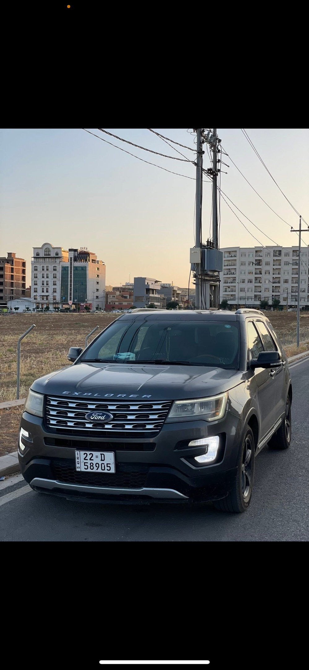 موجود فورد اكسبلور 2017 مواصفات XLT محرك 6V بدون تيربو فور ويل دفع رباعي 3 قطع تبريد ثلج ❄️ لون سلفر طافي محرك وكير بشرط السياره نضيفه ما بيها نقص 
سعرها 140 وبيها مجال 
للاستفسار اتصل على *********** 
مكاني موصل بعشيقه