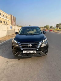 للبيع نيسان روج 2025 سياره كلش جديده رقم بغداد حره بسمي ماشيه 16miفقطط...