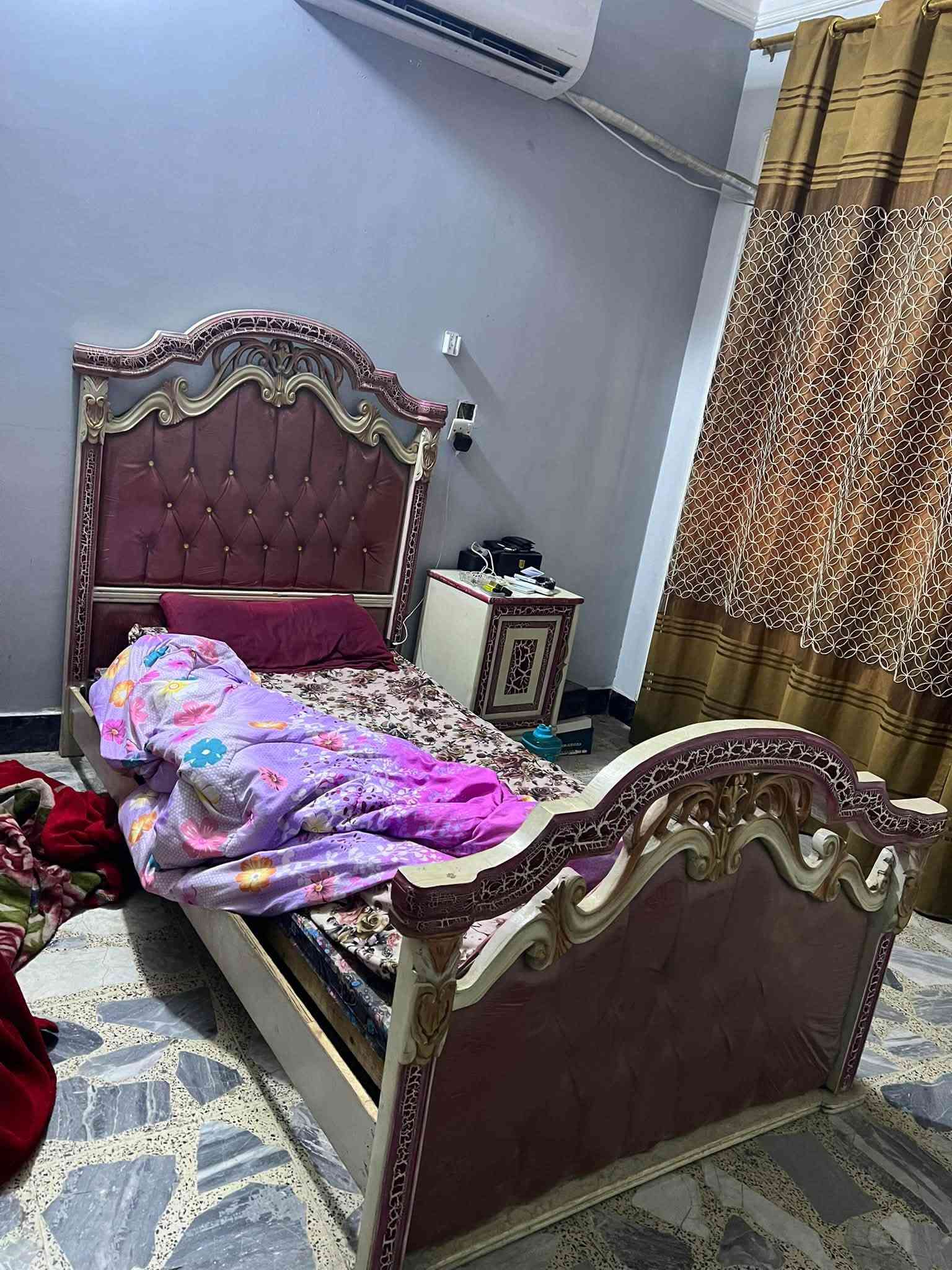غرفتين نوم • ديوان ١٠ مقاعد • نظيف جداً