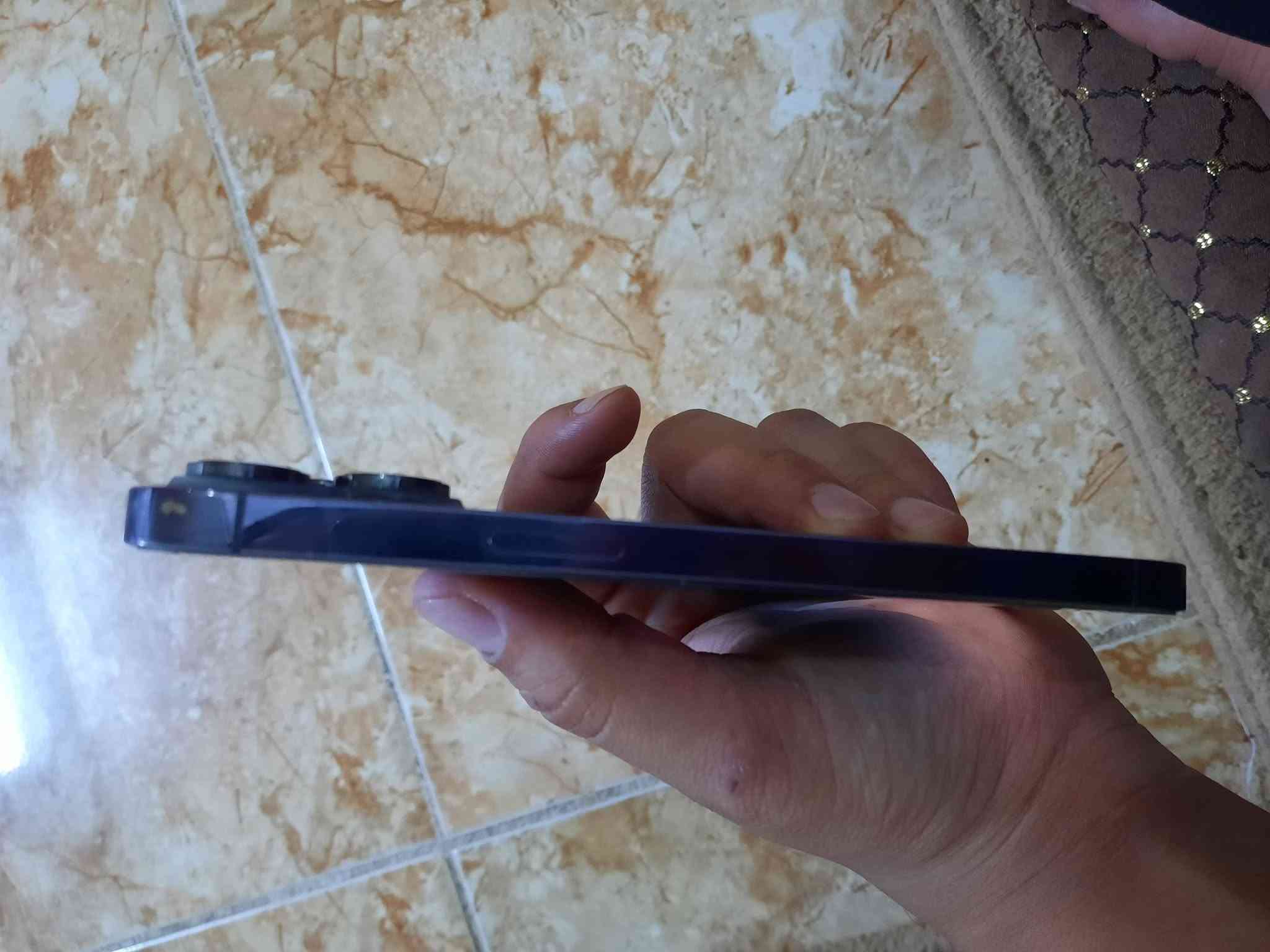 ايفون  14 برو ماكس  128
مبدل شاشه اصليه dd 
وكامره 
وبطاريه 
للبيع سعره 525 الف بيه مجال بسيط

نص مكتوب في الصور:
- ٩١ ٣:٣٠ القطع والخدمة تجمع Apple سجل تاريخ القطع والخدمة، وهذا السجل يعرض معلومات عن هذا الـ iPhone وحالته وتفاصيل إصلاحه. معرفة المزيد... يتوفر تكوين الكاميرا تم اكتشاف كاميرا خلفية جديدة. يرجى إعادة التشغيل لتكوين الكاميرا الخلفية الجديدة لهذا الـ iPhone. معرفة المزيد... إعادة التشغيل والانتهاء من الإصلاح سجل تاريخ الخدمة الشاشة غير معروف البطارية غير معروف