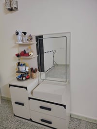 غرفه للبيع 7 قطع جديده للاستفسار 07838135768