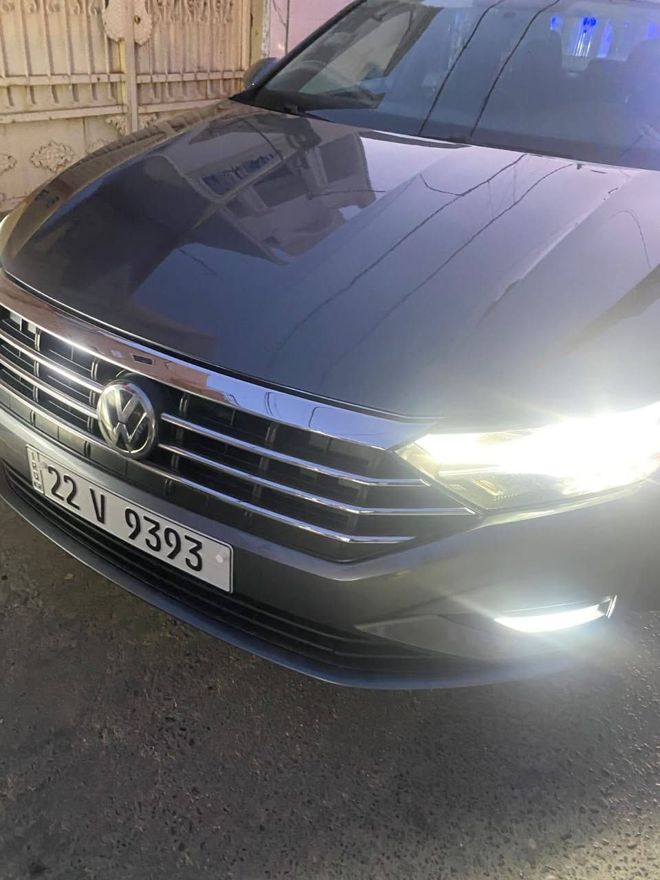جيتا موديل ١٩ 
قطعتين صبغ  بدون دواخل ارباك ما طاك بجم كبس شرط 
بس ربع صقف بيدي ار
ماشي ٨٠الف 
سنوية هزا رقم جديد تحويل شرط 
سيارا موجود باربيل 
سعر ١١٠ ومجال 
تليفون *********** واتساب أربيل, العراق

