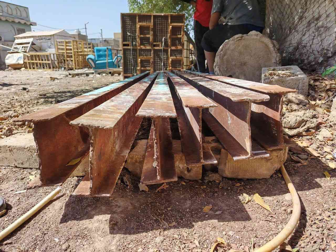 السلام عليكم شيلمان عدد 6 طول 4 متر +3 طولهن متر ونص مكاني ديوانيه الشراي يتصل ***********
