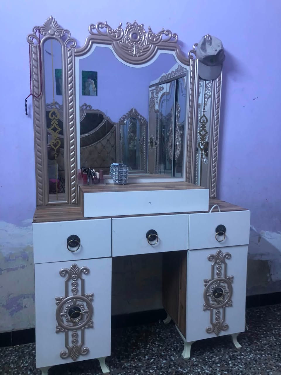 سلام عليكم غرفت نوم حلوه الله شاهد يرادله ترتيب تفصال سعر 300وبيه مجال مكان بغداد ***********ستفسار
