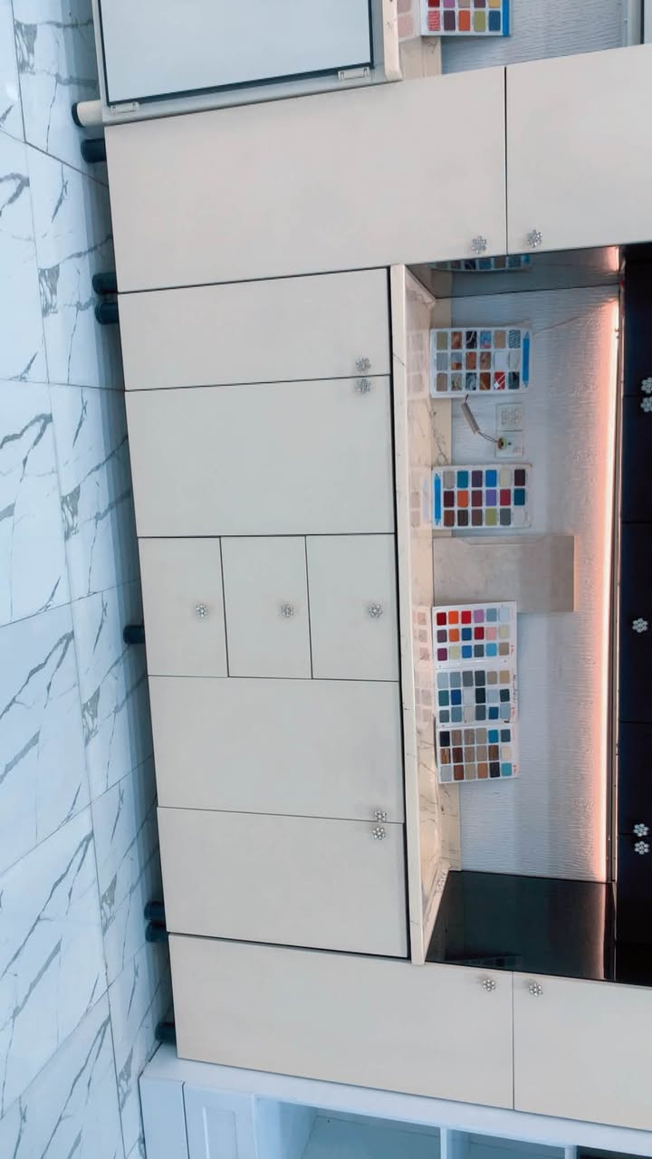 كاونتر الداخل MDF
والخارج HDF
قياس الكاونتر الكلي 3.40 
عمل درجةً اولى 
يداد حفر ايطالي 🇮🇹
انارة لد داخلية وخارجية 
سطح الكاونتر مرمر صناعي اصلي بي ضمان✅
حوض السنك كبير بيضوي 
سعر المتر بكل مكان 225 الف 
هذا بي خصم سعر المتر 150 الف 
المرمر الصناعي الاصلي وين مجان 130 الف 
هنا خصم سعر المتر 100 الف 
ملاحضة الكاونتر جديد مال معرض وليس مستعمل 
العنوان النجف حي السلام 
الهاتف ..***********
@إشارة
