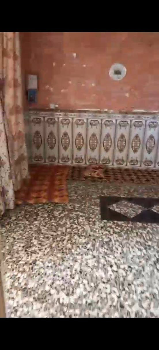 مشتمل للبيع طابو صرف ،🏫
الموقع المحاويل حصن جعفر قرب المدرسة المشتمل طابق واحد ركن المساحة 150 م موقع  مميز السعر 95 قابل للتفاوض للاستفسار الاتصال على رقم الهاتف ***********
