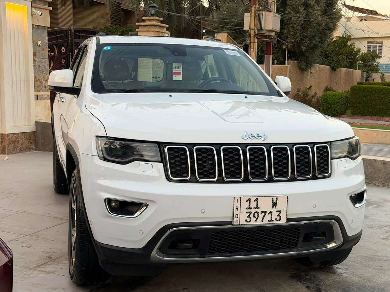 السلام عليكم عندي جيب 2019 لمتدد خليجي السياره كفاله عامه من الصبغ والضربه والتبديل السياره جديده بمعنى الكلمه رقم  بغداد سياره كلش جديده 
ماشيه 52 km
بانوراما 
بصمه
جلد
خزن ميموري 
مقاعد كهرباء 
جنطه كهرباء 
وباقي المواصفات المعروفه 
مكاني بغداد   
السعرررررر 248$
للاتصال
***********
