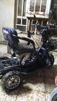 دراجه للبيع المكان البلديات 07707383620