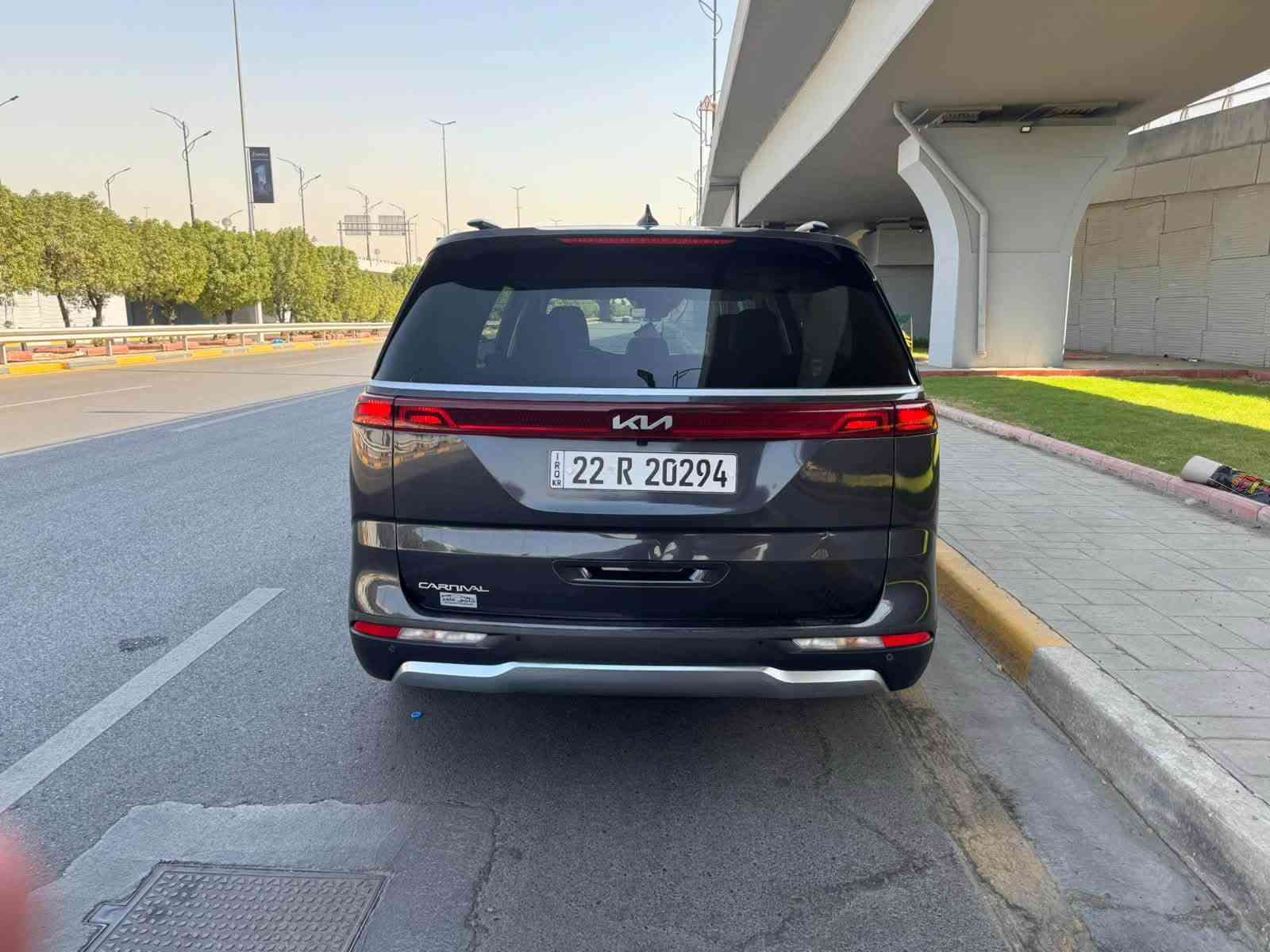 السلام عليكم كرنفال موديل ٢٠٢٣شكل جديد فول سياحي محرك ٦ 
ضررها جدا بسيط ربع جاملغ خلفي  
ارباك سليم
رقم وهزه جديد
سياره مال جناي ماشي قليل كلشي بيها مكفول 
مواصفات الفول عدى فتحه 
***********
وتساب او اتصال
مكاني بغداد شارع ١٤ً رمضان
