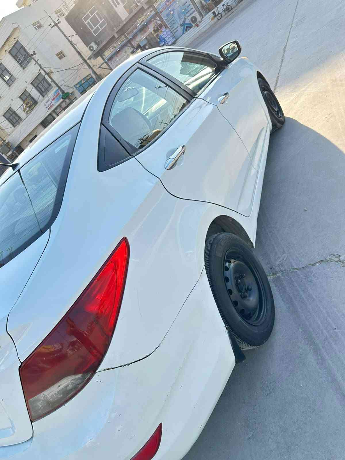 السلام عليكم 
اكسنت 2013 خليجي مكينه 1600 دوش قطرتين رقم بغداد بأسمي ، سنويه لل 27 ، 
بيها 3 قطع رش بدون حادث فقط رش والباقي كفاله ، مكاني ديوانيه 
السعر 77 
***********
