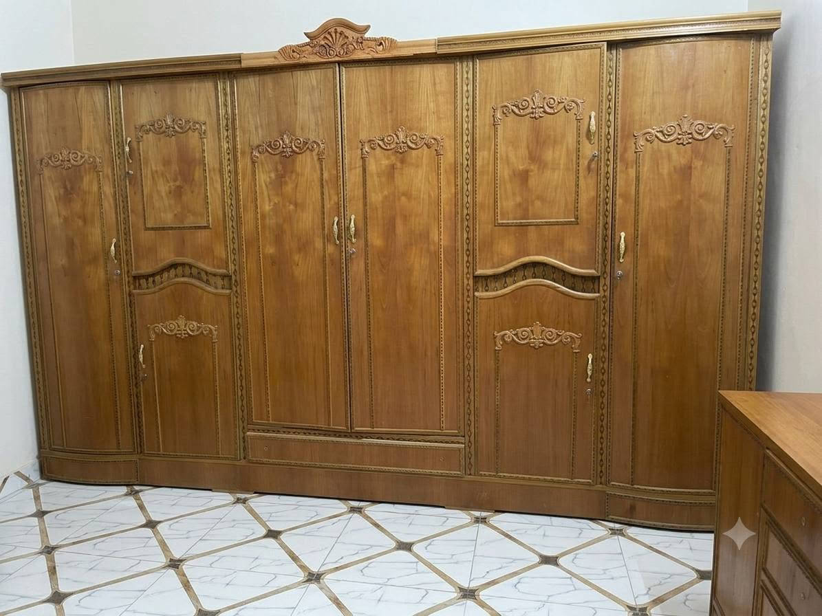 غرفه للبيع الاستفسار ***********
