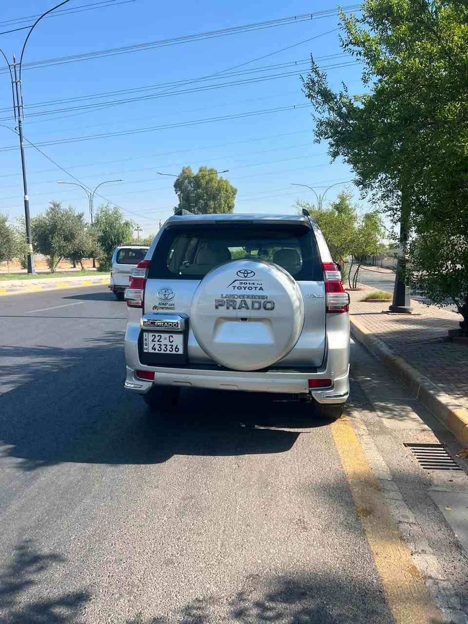 سلام عليكم 
برادو موديل ٢٠١٤ كلين تايتل مابيها نقطه موصفات TX فول فول 
ثلاجه سلايد لايتات اسود بصمه سياره واليده بصمه سياره مابيها دينار نقص اربع تايرات جدد v6 سياره ماشيه ١٦٢ الف وكلشي بشرط حتى بطاقه بانزين موجوده ويا 
رقم موبايل :*********** كركوك, العراق
