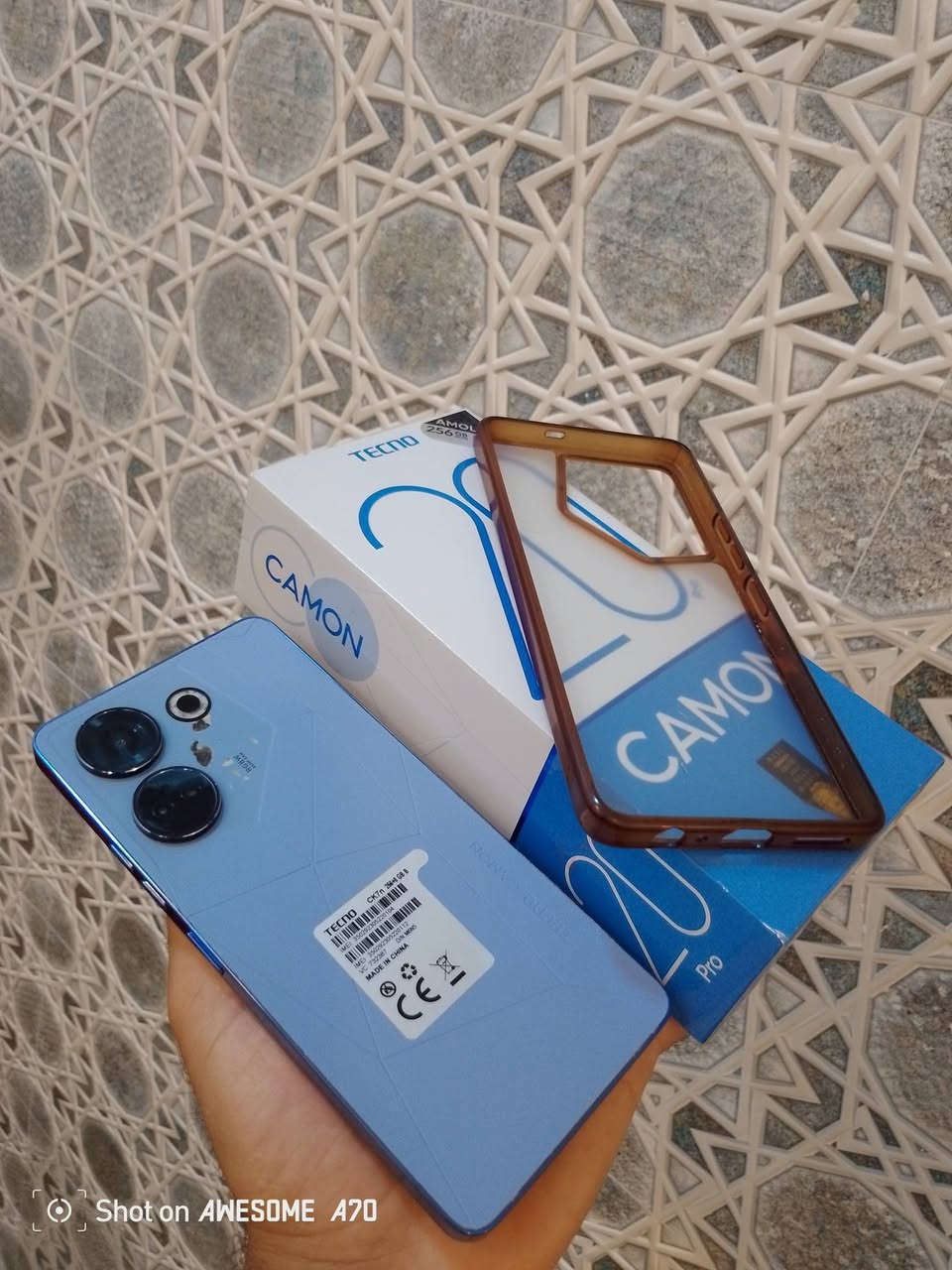 تكنو كومن 20 برو .   ذاكره 256
تسجيل المكالمات تلقائي 
جهاز مكفول نظيف على وضع الشركة كارتونته وياه 
السعر..180
تواصل واتساب 
***********

الشاشة: من نوع AMOLED بحجم 6.67 بوصة وبمعدل تحديث سلس 120Hz.
المعالج: MediaTek Helio G99 ثماني النواة المخصص للأداء المتوازن والألعاب.
المساحة والرام: ذاكرة تخزين داخلية 256 جيجابايت مع 8 جيجابايت رام.
الكاميرا الخلفية: أساسية بدقة 64 ميجابكسل تدعم التثبيت البصري والذكاء الاصطناعي مع فلاش دائري مميز.
الكاميرا الأمامية: بدقة 32 ميجابكسل لصور السيلفي.
البطارية: بسعة 5000 مللي أمبير تدعم الشحن السريع بقدرة 33 واط.
