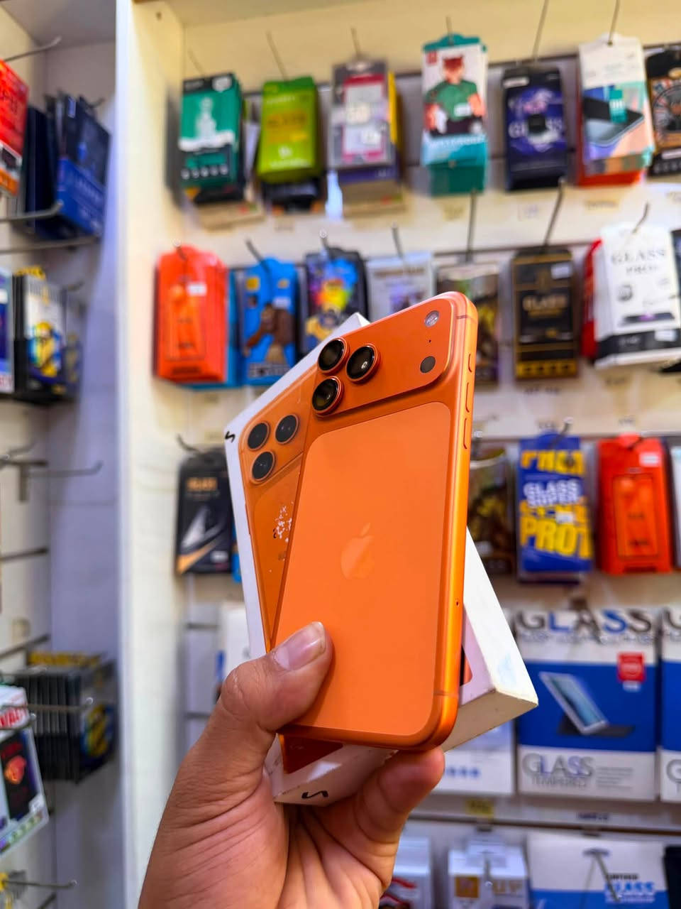 iPhone 17 pro max
نسخة ZA 

الذاكرة 256

داخل الضمان✅

البطارية 100%

السعر🔥🔥

الي يدور رخيص وبي فرق عن جديد هذا كدامك متوفر 🔥

النظافة 100% زلغ مبي
______________________
الضمان لدى مركزنا 5 ايام من تاريخ الشراء✅

-الديوانية—سوك هرج—مركز الموسوي —قرب كراج الطوابق

للحجز

***********

