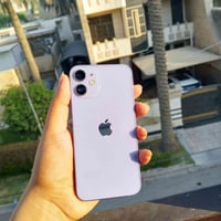 للبيع ايفون 12مني نضيف جداً ولا خدش بي فقط مبدل شاشه تفصيخ الباقي كله ...