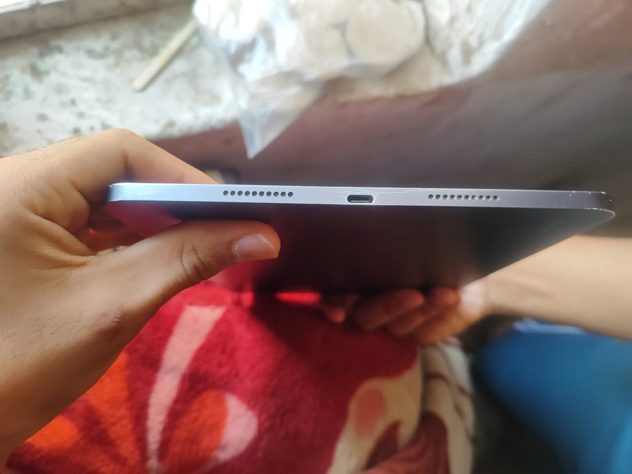 للبيع: تابلت Xiaomi Pad 7 Pro (نسخة 512GB / 12GB RAM)
المواصفات: الذاكرة 512 جيجابايت / الرام 12 جيجابايت.
الحالة: الجهاز يعمل بشكل ممتاز، وتوجد خدوش واضحة على الظهر والحواف موضحة بالصور.  
الملحقات: الملحقات كاملة مع الكرتونة والشاحن الأصلي.
💰 السعر: 525,000 دينار عراقي (قابل للتفاوض البسيط للجادين).
📌 المكان: قضاء الحي / واسط
***********
