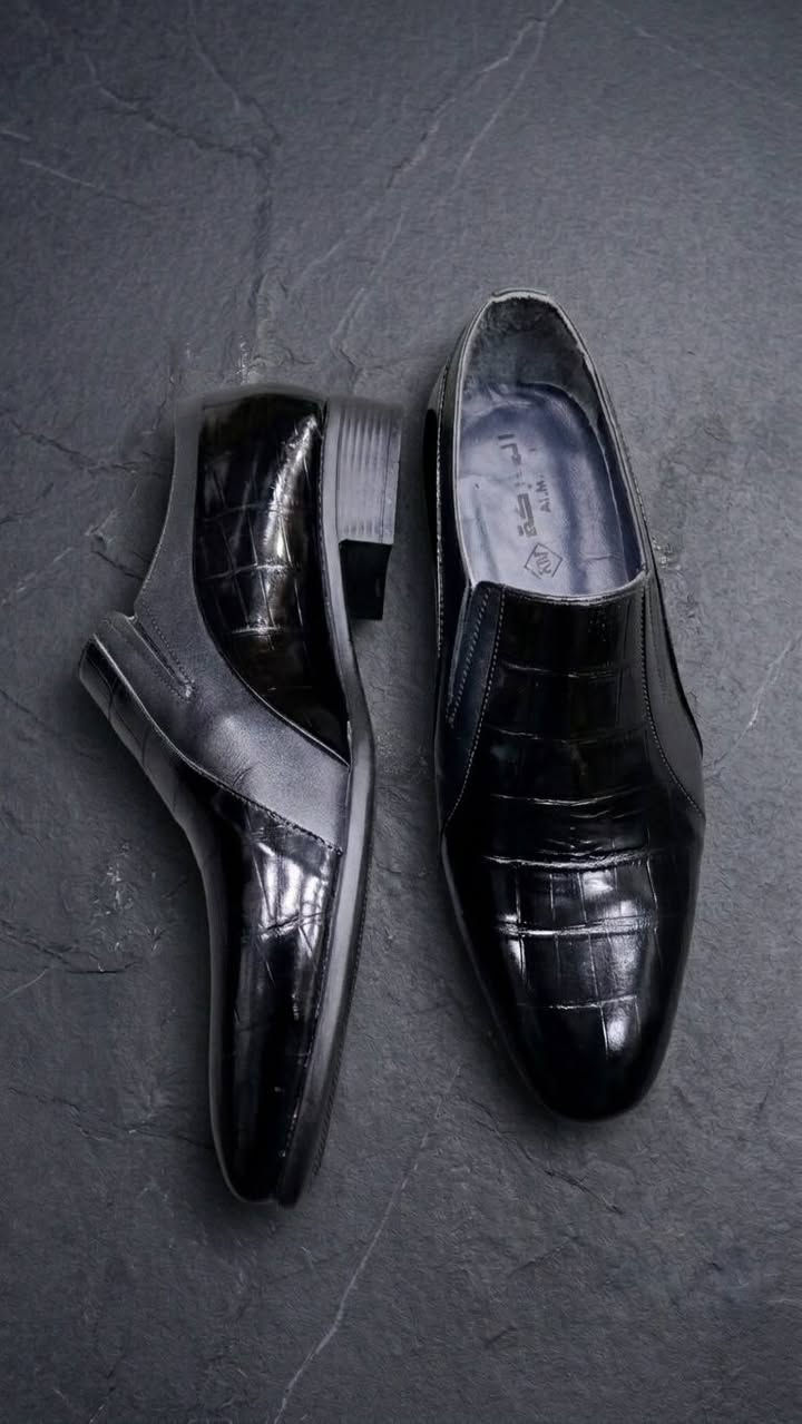 جديد أزياء اللامي حذاء جلد طبيعي عراقي 👞
القياسات: من ٤٠ الى ٤٥🔥
العنوان: الصويرة - حي المعلمين - محلات المنتزه.
التوصيل: داخل الصويرة ولكل المحافظات 🚗
للحجز واتساب أو اتصال: *********** 📞
دز القياس على الخاص وتدلل! ✨

