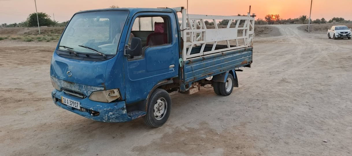 سلام عليكم 
كيا سامسونك موديل 2000 محركها مال بنكو 2700 سياره بسمي سنويتها لل 30 رقمها انكليزي  سياره فقط كشرتها شوفت عينك.    للبيع او مراوس بكيا بنكو وانطي فرق 

مكاني سماوه ***********
