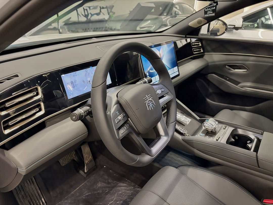 🔥باتری گەورە و پانۆراما و سفر کیلۆمەتر🔥
BYD Qin L Flagship
‎ بی وای دی چین ئێڵ
‎‏‎مۆدێل ٢٠٢٥ مکینە ١.٥ باتری ١٢٠ کم ‎ 
‎ ‏‎شحن+کارەبا+بەنزین
‎١٦٠٠ کیلۆمەتر بە تەنها یەک تەنکی بەنزین 

‎‏‎مواصفات فول، پانۆراما، کوشن کارەبا ،١٣ کامێرا، داشکام ڕیکۆرد، ئۆتۆ پارک ، ڕاداری خەتی جادە، ڕاداری تحدید سرعە،بەصمە، کارت، شاشە گەورە ،کامل حساس، سوکان ڤۆلیۆم، ویلکرۆم ١٧، ئیشارەتی سەر ئاوێنە، تبرید مرکزی، لایت زینۆن، بەگلایت لید، گێچ ئەلەکترۆنی،درایڤ مۆد، دوگمەی خلیسکان، ئەی بی ئێس، ١٠ ئەیرباگ.

‎کێبڵ شحنی بیلادی و کارد و فڵچەو و موادی پەنچەری لەگەڵدایە

‎بۆ زانینی نرخ کۆمێنتێک بەجێبهێڵە
‎لتفاصیل والسعر اکتبوا التعلیق

‎‏‎‏‎ پێشانگای ســـلـــێــــمـــانـــی ھەمیشە پێشەنگین 
‎‏‎معرض الســــلــیــمانـــیـــة ھو الافضل دائماً

‎‏‎بە داوای لێبوردنەوە شێوازی قیستمان نییە⚠️⚠️
‎‏‎نعتذر منکم لیس لدینا نظام الاقساط⚠️⚠️

‎‏‎📍العنوان: سلیمانیة -طریق کرکوک-نقلیات الرئیسی السلیمانیة - الرقم ١٢٨
‎‏‎📍ناونیشان: سلێمانی - تێرمیناڵی سەرەکی سلێمانی- ژمارە١٢٨

***********☎️

#BYD #QinL #BYDQINL #SlemaniAuto
