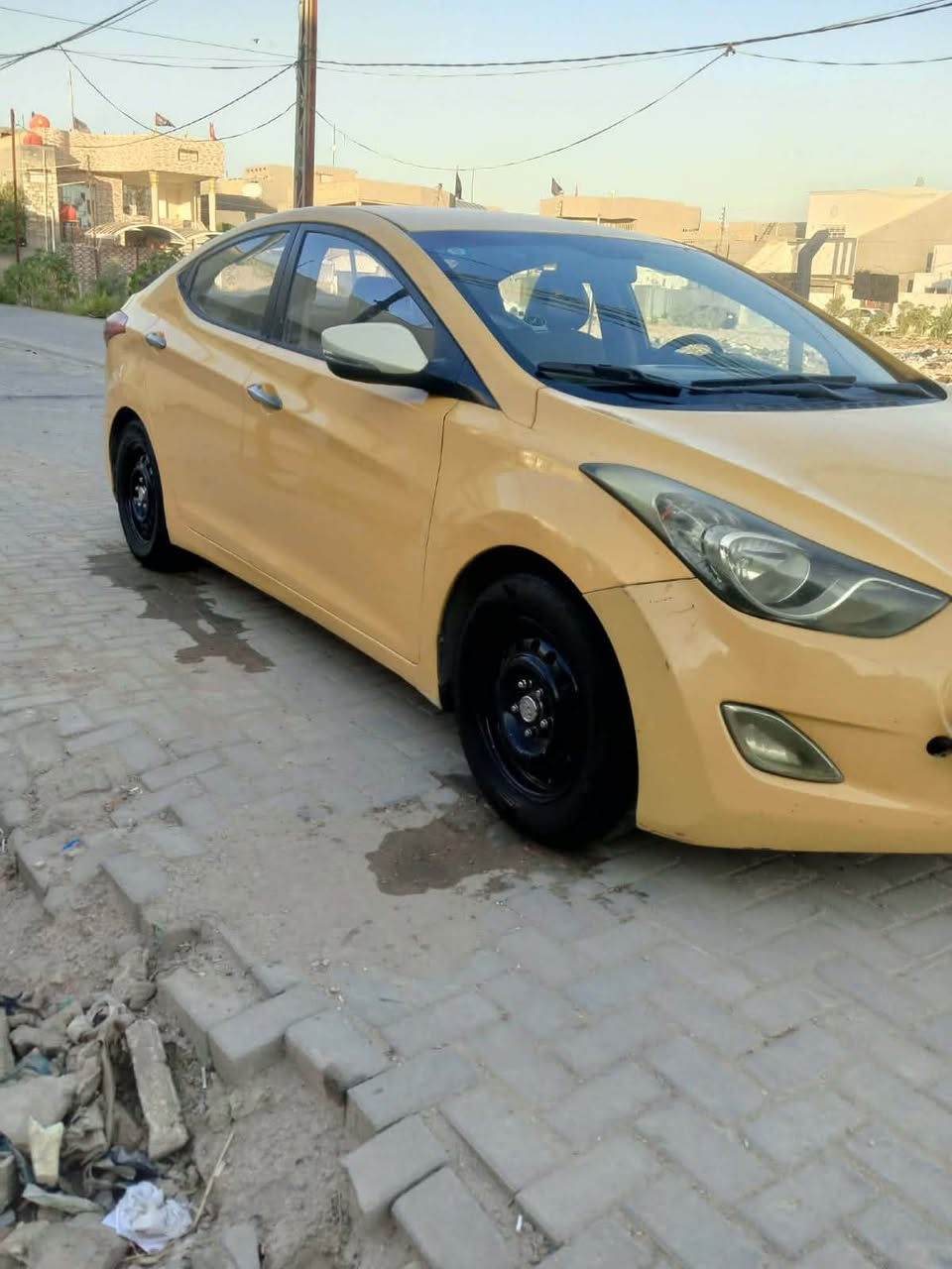 السلام عليكم بسب الوعود الكاذبه تم اعادة المنشورالنترا موديل 12 رقم بغداد دولي بأسمنا مصفره هيئه وغرامه مكينه كير حداديه تبريد خليجي بيها بنيد فقط ومكينتها جي دي اي السعر 80 وبيها مجال *********** مكانها الديوانية
