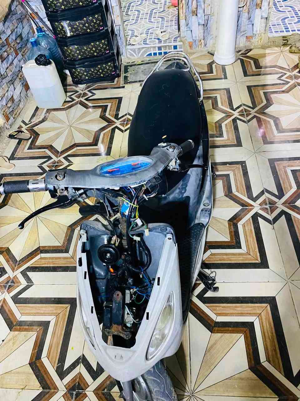 شباب دراجه ماكس قجمه البيع ما مفتوحه سعر 550  وبيه مجال مكاني بصره الاصمعي جديد  ***********
