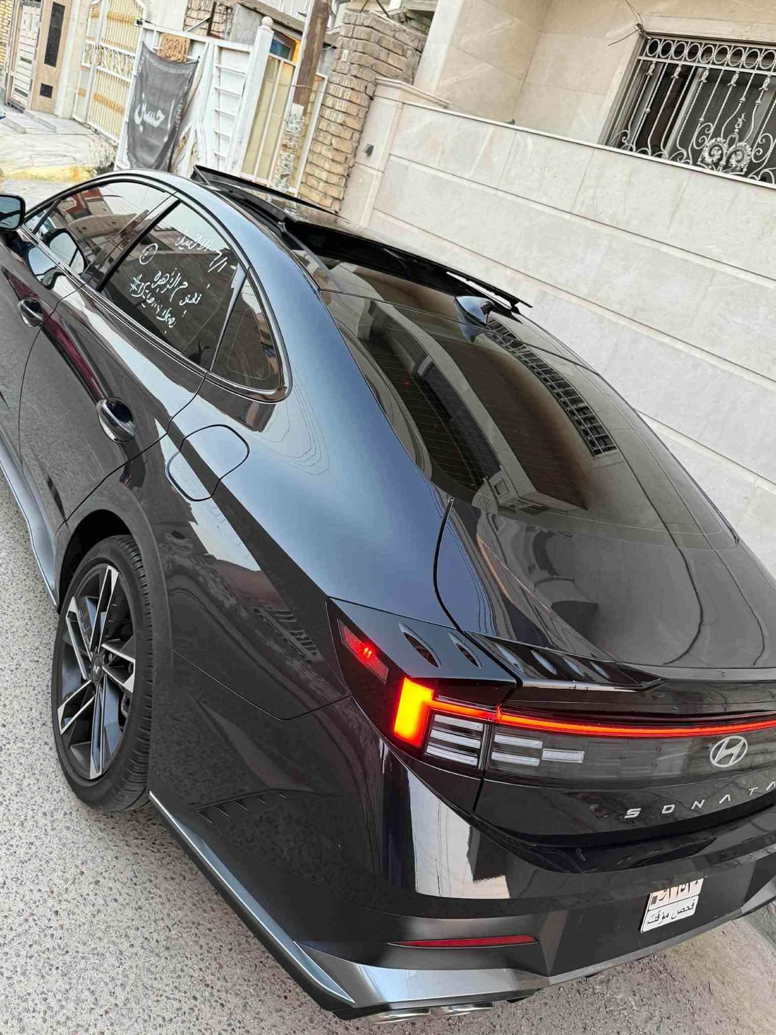 السلام عليكم
سوناتا 2025 فئة N-line  
ماشيه 8000 فقط
الحادث بنيد فقط سطحي بدون اي دواخل بدون شواصي
فول فول مواصفات  المحرك : 2500 توربو
الموصفات N Line 1/1
كشن حضن
بصمة ابواب لمس. +تشغيل عن بعد
‏‎بانوراما
‏‎كشنات كهرباء   
‏‎رادرات جوانب  +خلفي و امامي + توقف تلقائي
‏‎انارة داخلية متغيرة 10الالوان
‏‎سستم صوت BOSE الصوت 12سماعه ودمام 
‏‎هاندبريك بصمة + اوتو هولد 
‏‎شاحنة وايرليس
‏‎تبريد قطعتين 
‏‎صندوق الكتروني يفتح عند الاقتراب
 دبل اكزوز 
‏‎شفتات بل ستيرن 
‏‎نضام الترحيب عند الاقتراب داخل وخارج السيارة
ويل سبورت 19 N 

5 وضعيات صوت المكينة 

بانوراما

مكان السيارة بغداد السيدية 

السعر 203 ورقه
السعر مع الرقم 218 ورقه تستلم مني كامل بأسمك

للاستفسار ***********
