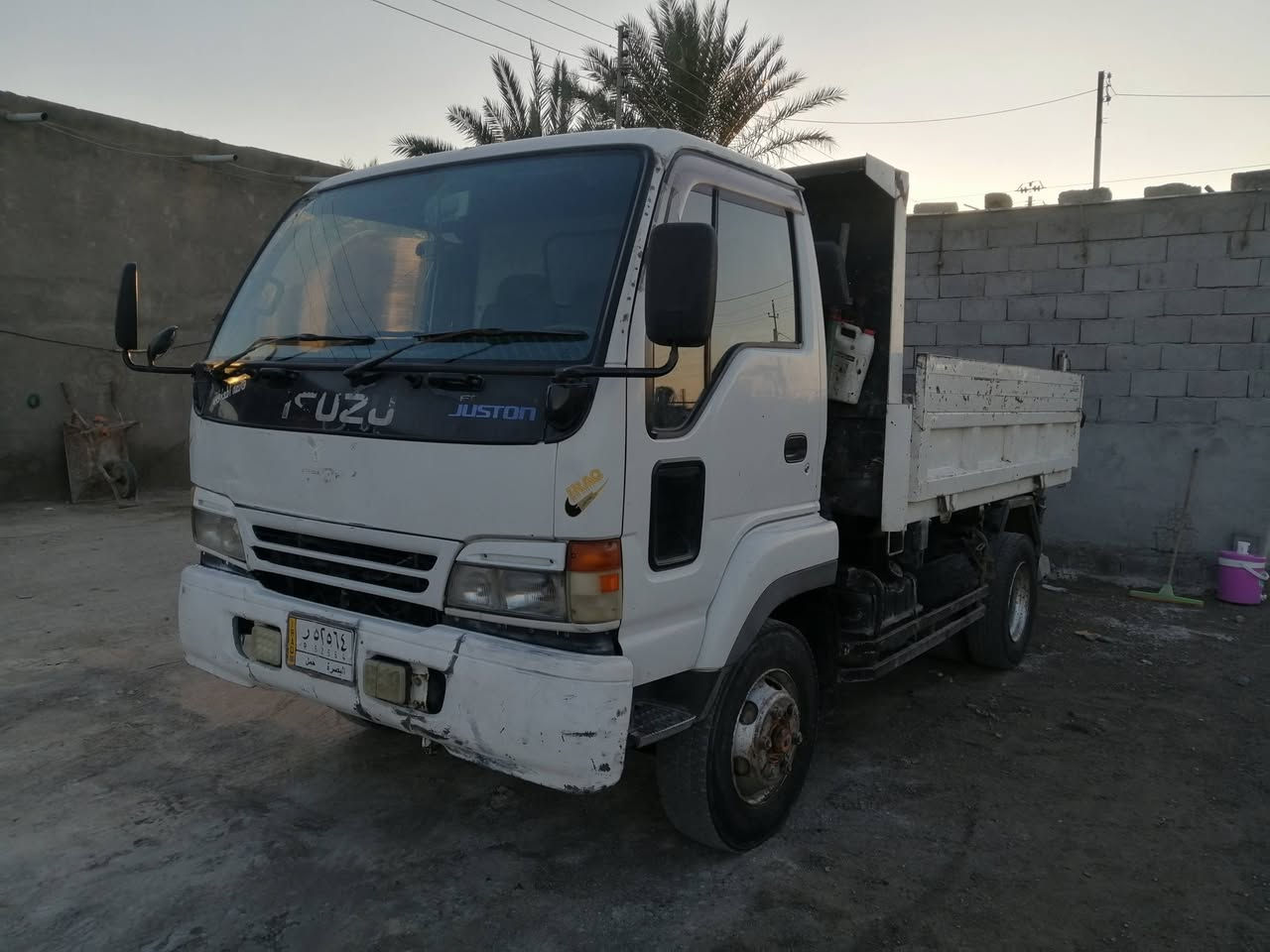 سلام عليكم للبيع سياره ازوزه بسمي للتفاصيل اتصال ***********
