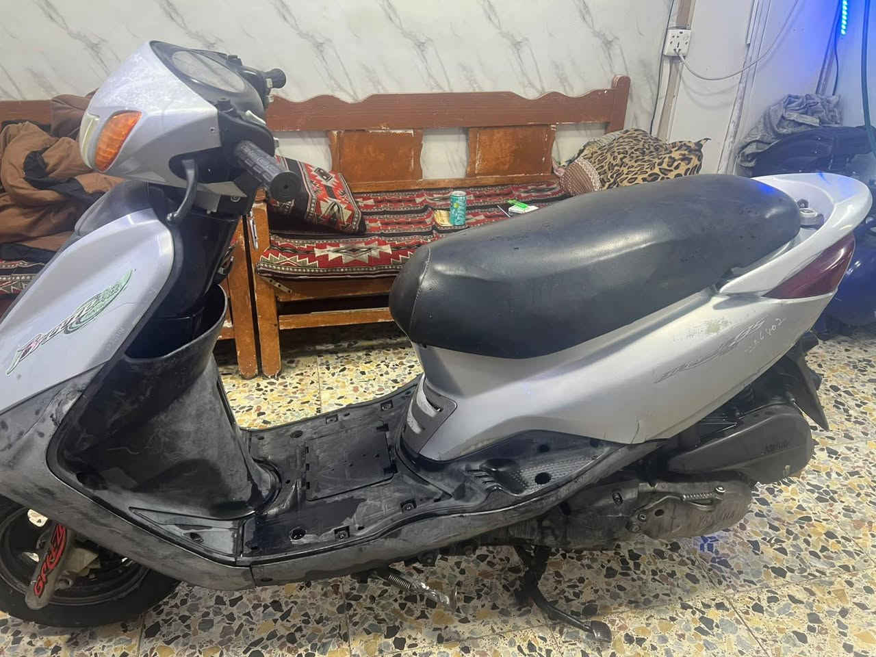 للبيع بريز كابريتر نكره سلف مكينه ناعمه كفرات اصليه ختم واحد كهربايات كلها شغاله نضافه شوفت عينك السعر _٦٥٠وبيها مجال عنوان الاعظميه شراي يتصل ***********
